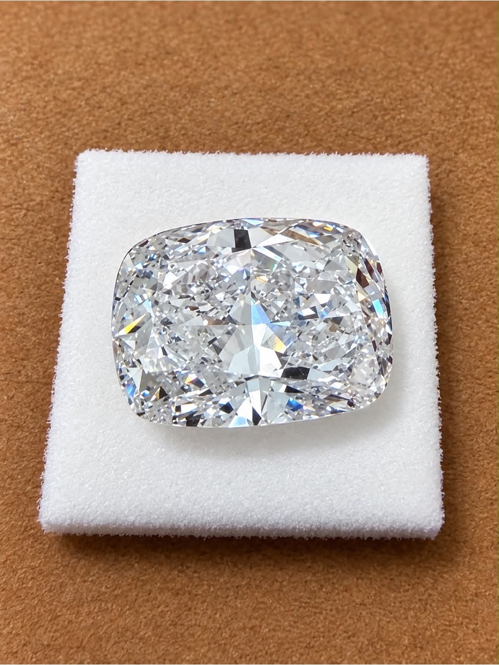 5.10 CT Lab Grown Cushion Diamond – IGI Certified – D Color VS2